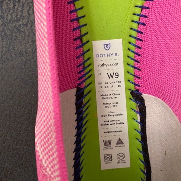 BNIB Rothy's Strawberry Ice Squares - Size 9 - Picture 4 of 5